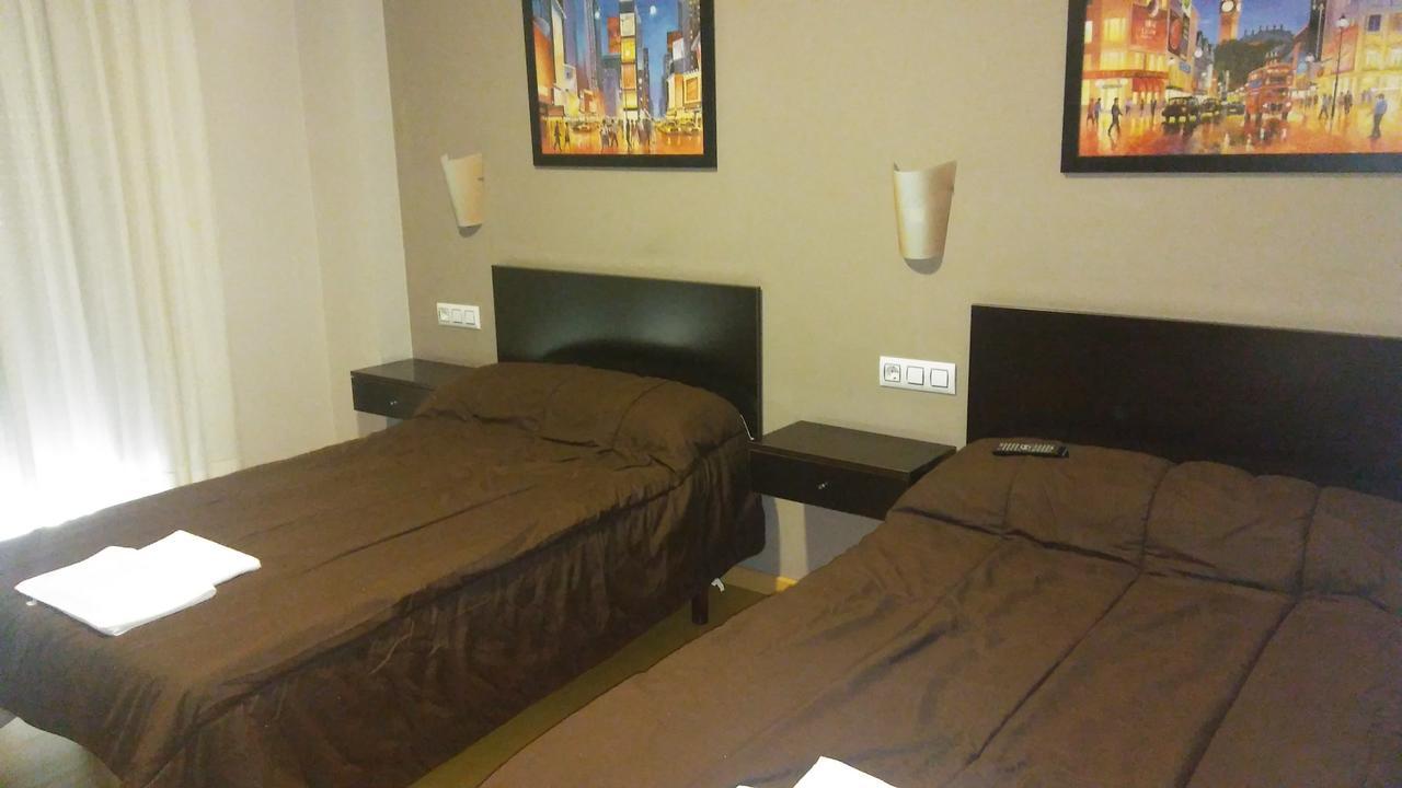 Hostal Restaurante Vial Оуренсе Екстериор снимка